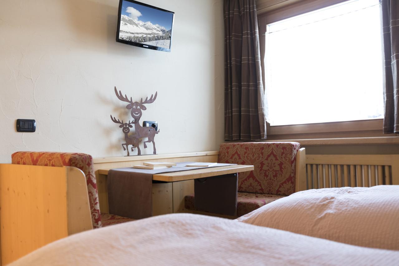 Champagne Hotel