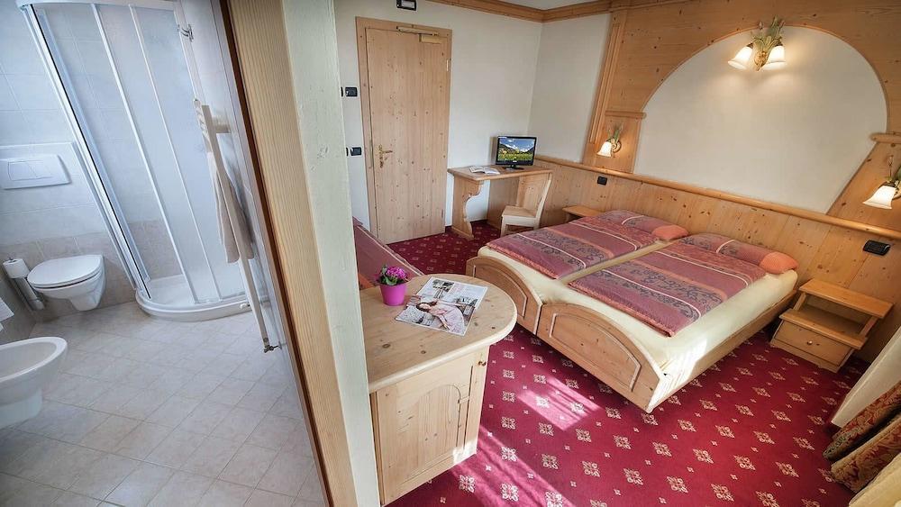 Hotel Champagne 3*
