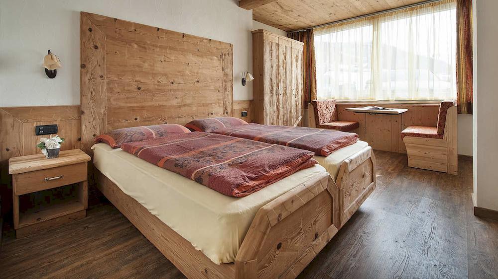 Champagne Hotel 3*